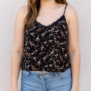 Ivy & Main Black Floral Lace Racerback Cropped Tank Top | Size Small